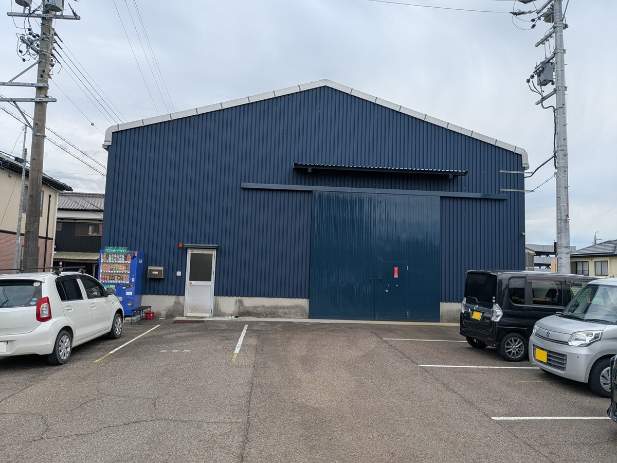 新工場正面外観